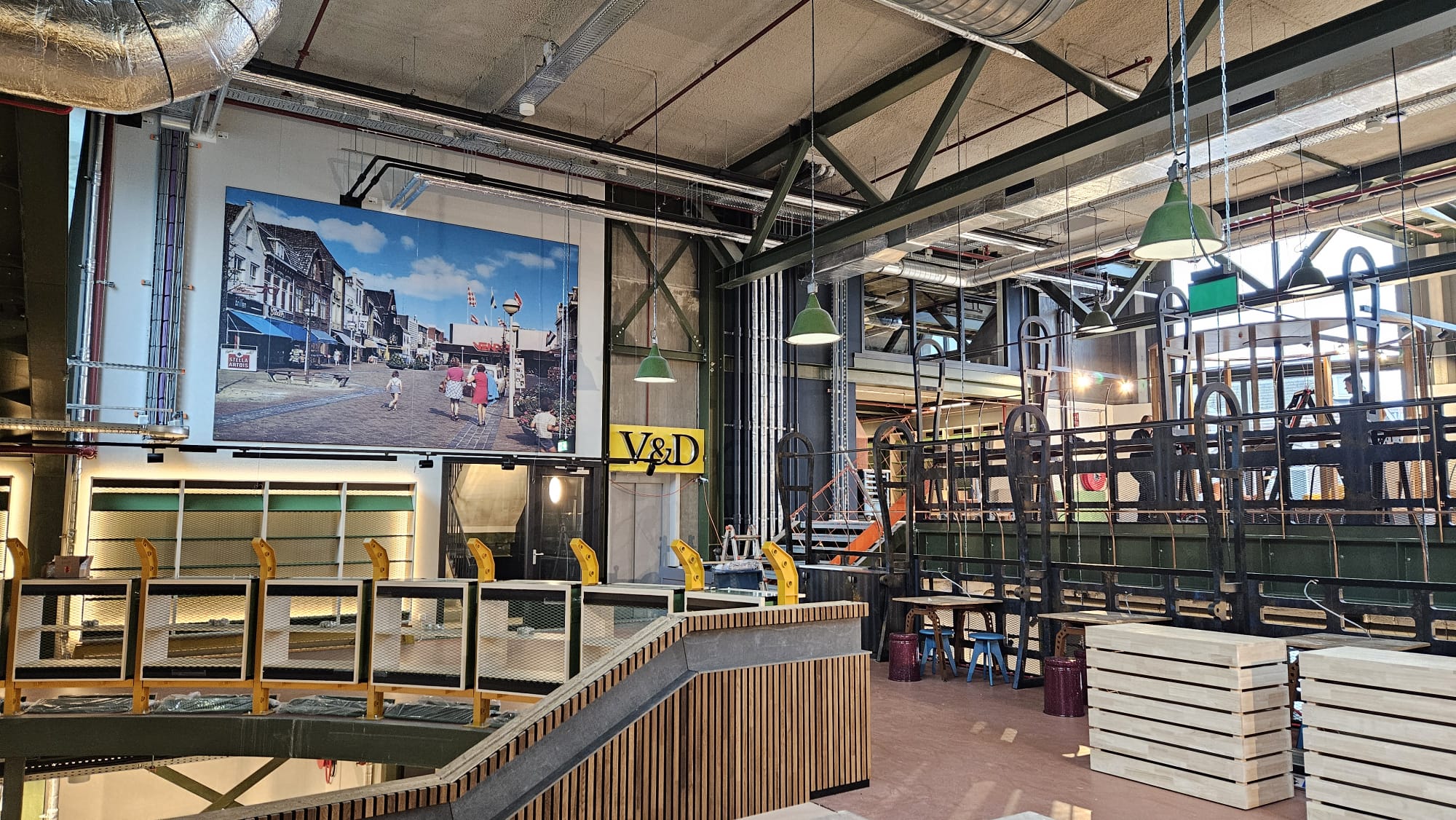 Interieur Warenhuis (2)